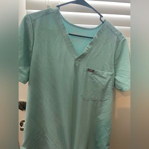 Light green figs scrub top L